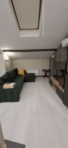 7f99d09493168274f16d3dbdeec7e7b1ebc7e83a5c262c33f90d22fc45faf922