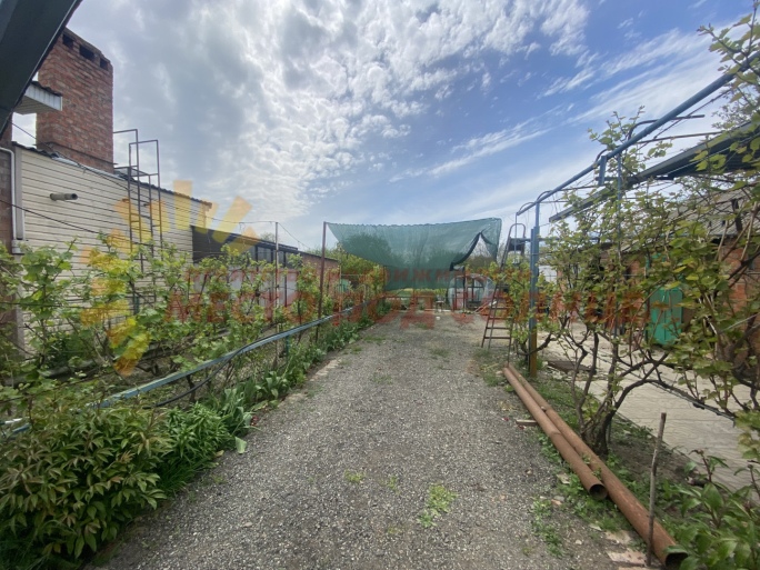 7be6fdec813c7c29f742ef674af1ef1bcbd5f651bef73138e0b2fd0decd4d4c5