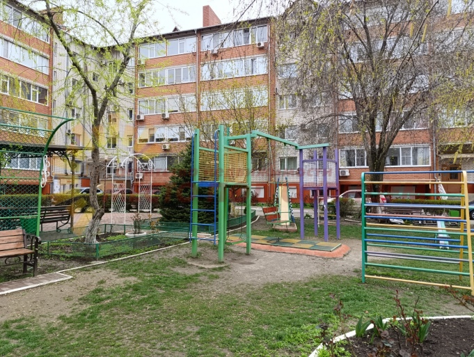 f79949c59d9fd9a26e27de871d640142f0cfc3e74ec8223aa063cfa04abcc79f