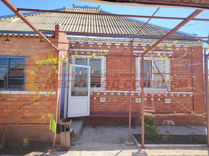 f549e96d032050f0b8f2d6537bad418fbb889a925c7df2c3866d0a562e68d7e9